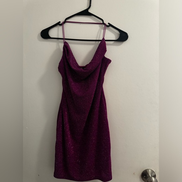 Dress - Picture 1 of 4